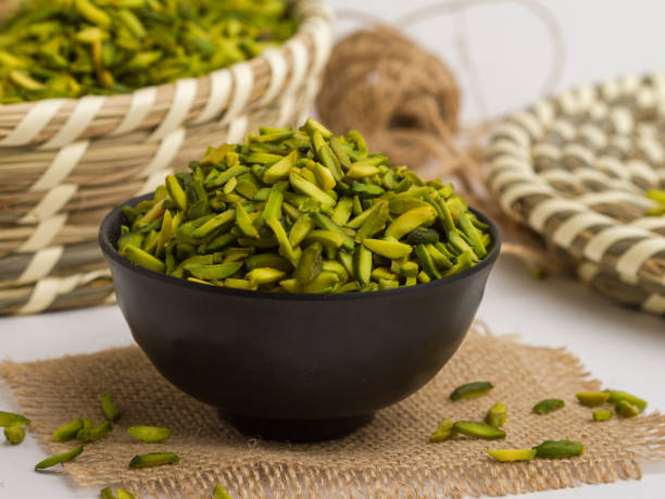 خرید جدیدترین انواع خلال پسته اعلا سبز  - 1000گرمی