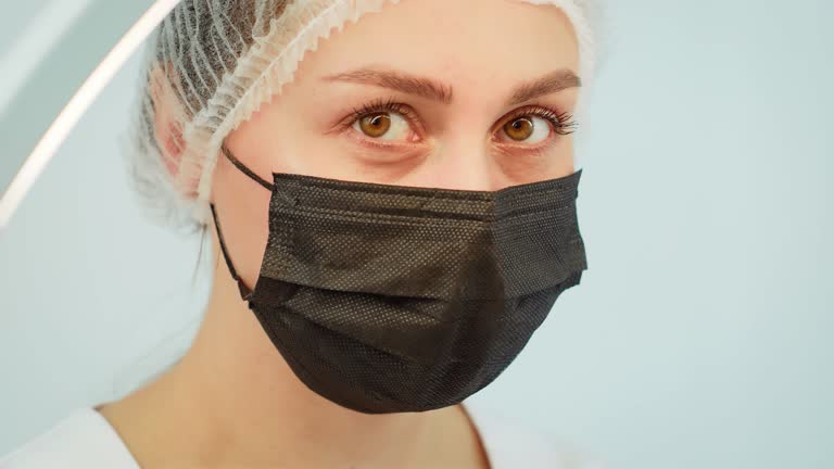 قیمت خرید ماسک پزشکی سه لایه سیاه + فروش ویژه