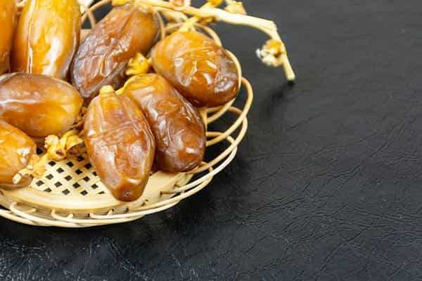 قیمت خرید خرما زاهدی زرد عمده به صرفه و ارزان