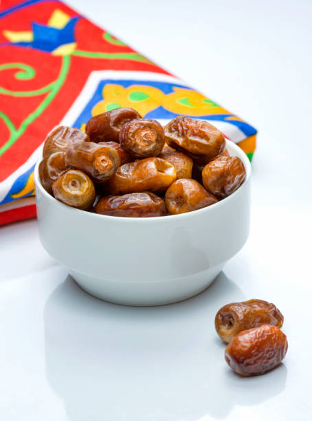 بهترین خرما زاهدی عسلی تازه فارس + قیمت خرید عالی