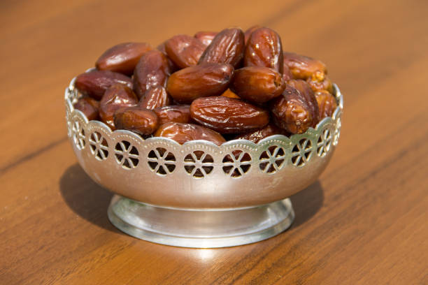 بهترین خرما زاهدی ممتاز + قیمت خرید عالی