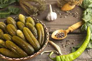 خرید و قیمت خیارشور بدون برند بدون نمک + فروش عمده