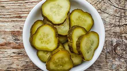 خرید و قیمت خیار شور بدون برندمحلی + فروش عمده