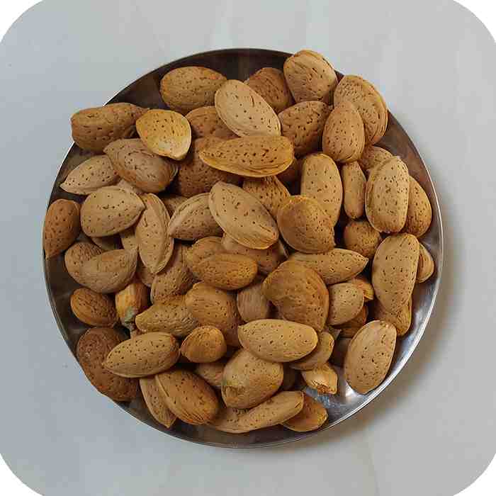 بادام ربیعی درجه یک + خرید به صرفه