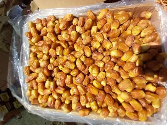 تصویر 2 از قیمت فروش انواع خرما زاهدی بسته بندی 10 کیلو + برداشت تازه