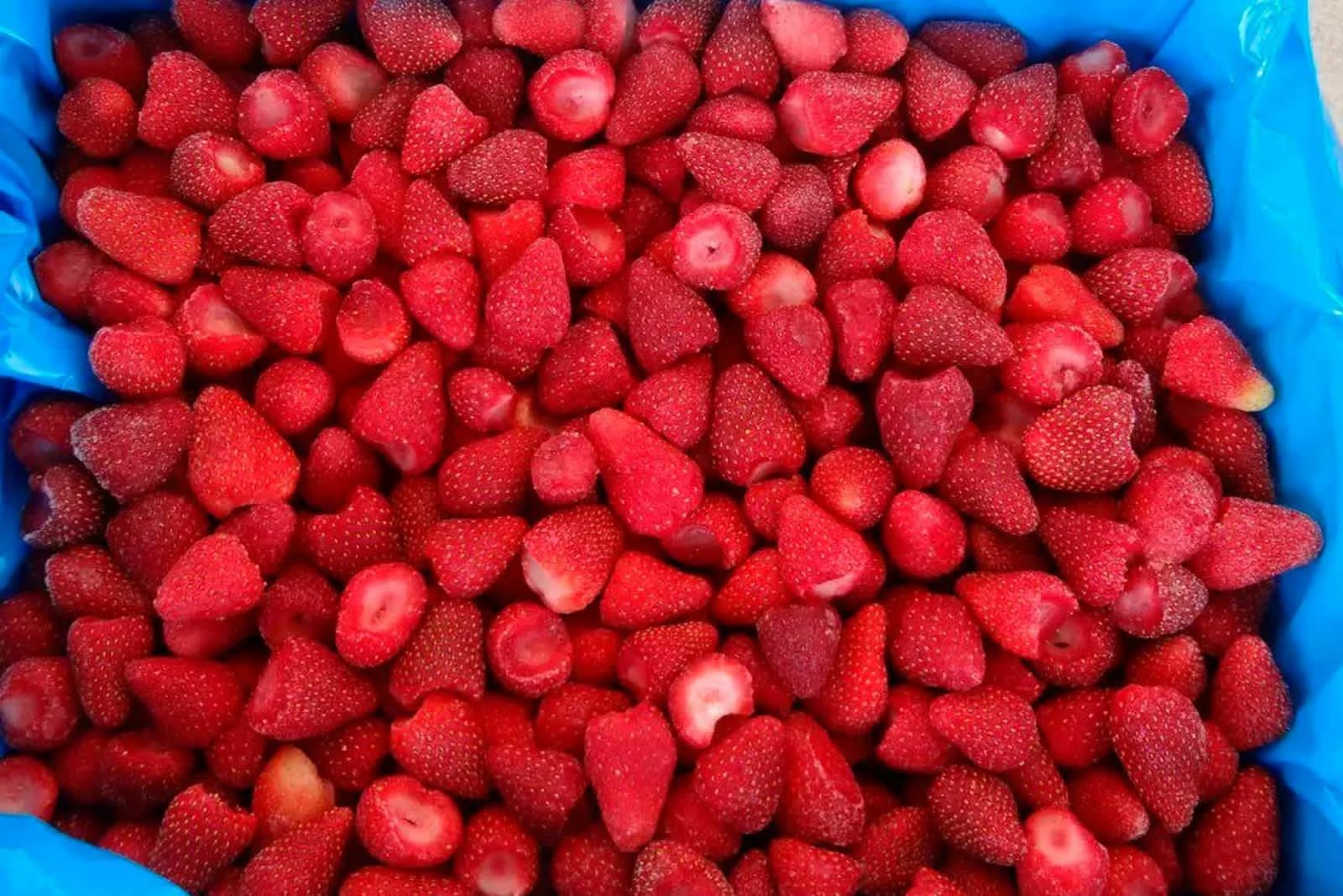 خرید توت فرنگی پفکی + کیفیت بالا