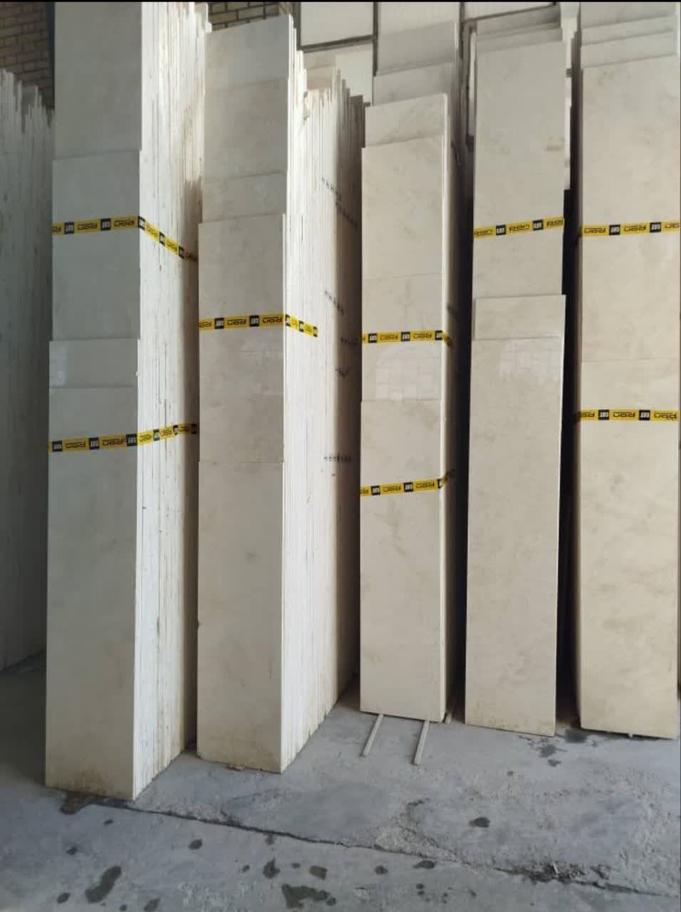 تصویر 5 از فروش ویژه سنگ تراورتن عسلی يزد بدون رزین