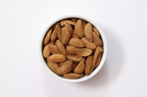 فروش مغز بادام صادراتی + مامایی سایز mani