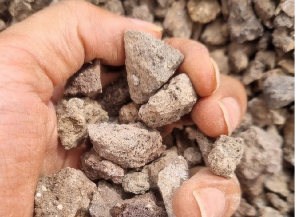 تصویر 2 از خرید و فروش پوکه معدنی و صنعتی خوزستان + برای پروژه‌ های عمرانی و صنعتی قیمت عمده