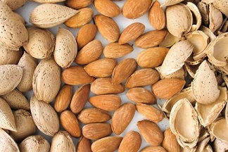 خرید و فروش بادام درختی بدون پوست با شرایط فوق العاده
