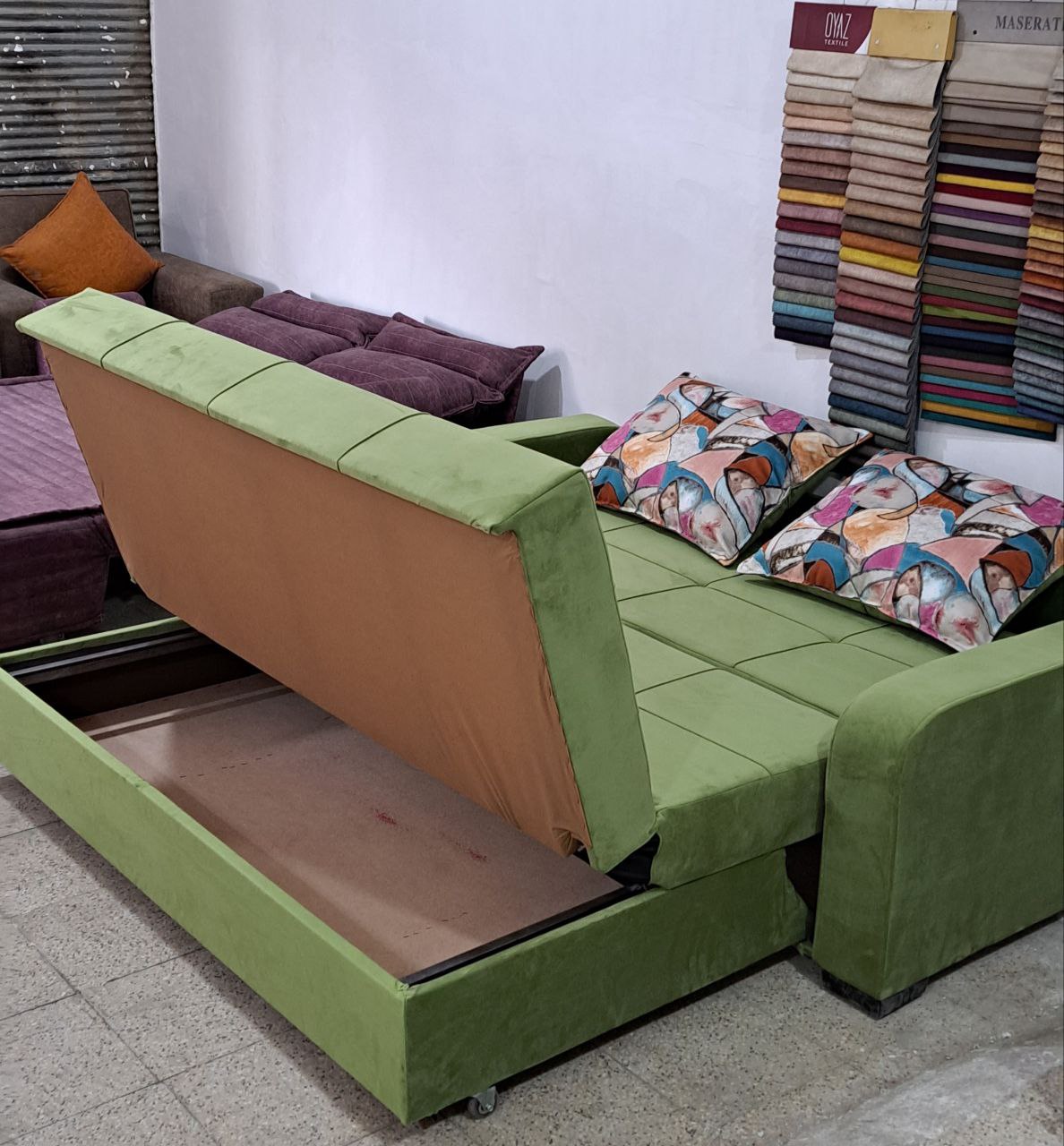 خرید کاناپه تخت شو باکس‌ دار سبز زیتونی + قیمت فروش استثنایی