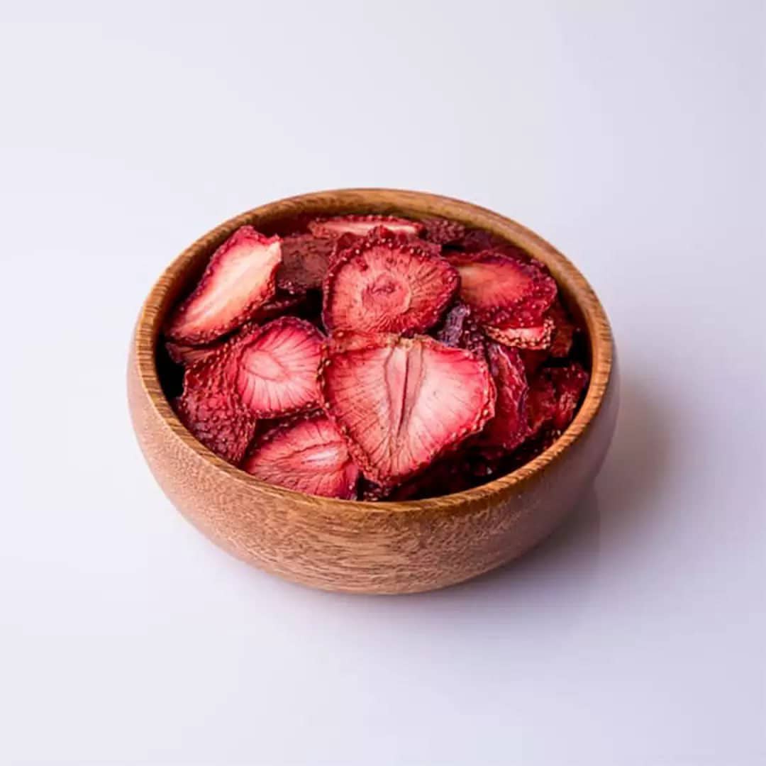 خرید استثنایی توت‌ فرنگی خشک دمنوشی + قیمت رقابتی