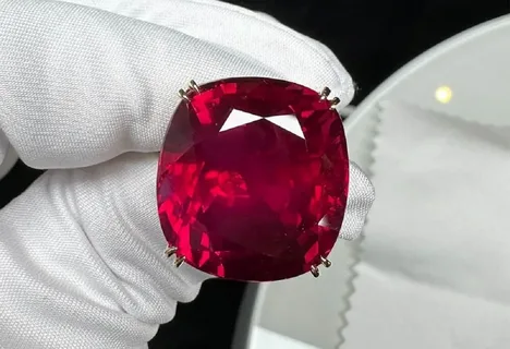 تصویر 3 از قیمت سنگ یاقوت سرخ بی نظیر + خرید باورنکردنی