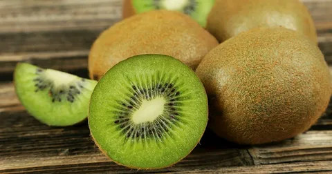 تصویر 6 از قیمت و خرید کیوی گوشتی + فروش ارزان