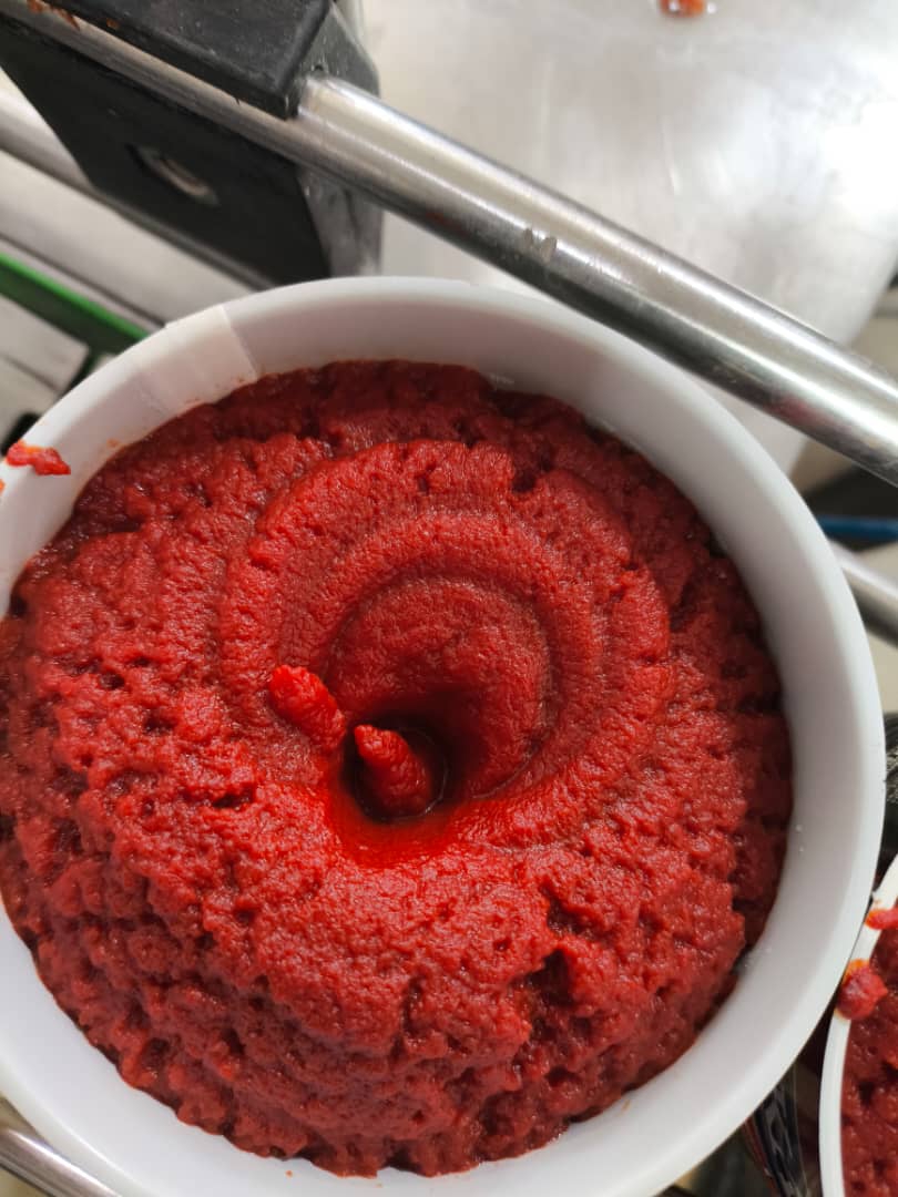 رب گوجه شیشه 1350 گرمی بریکس 27