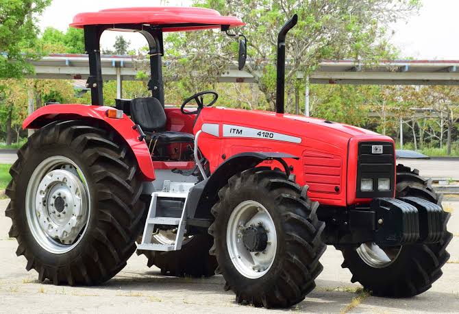 تصویر 1 از قیمت تراکتور ۴۱۲۰ کابین دار + فروش ویژه