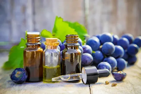 خرید روغن دانه انگور  + قیمت فروش استثنایی