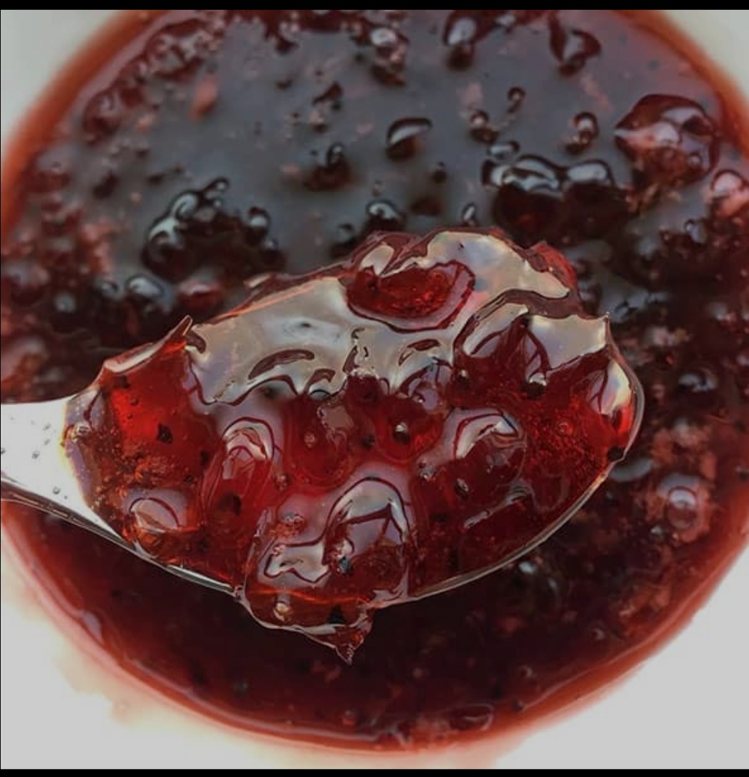 قیمت عمده خوش طعم ترین ترشی زرشک بیرجند