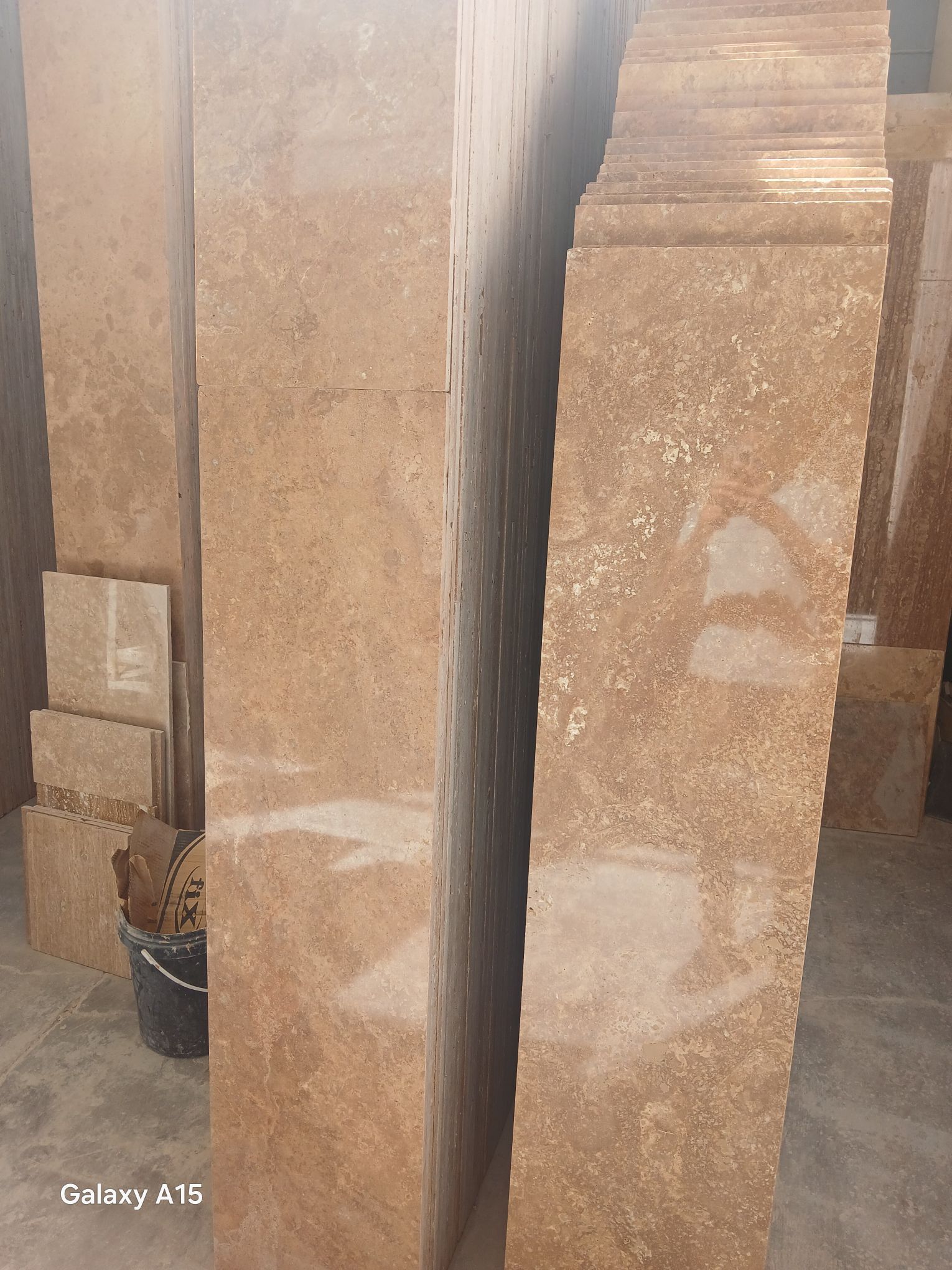 قیمت خرید سنگ تراورتن عسلی + عمده و به صرفه ارزان