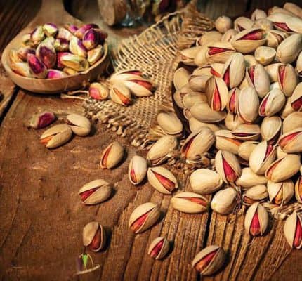 قیمت و نحوه خرید عمده + پسته احمد آقایی