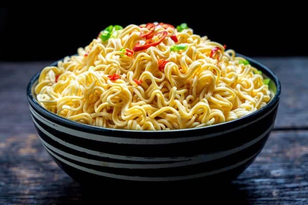 خرید و قیمت نودل مرغ و گوشت پنیری + فروش عمده