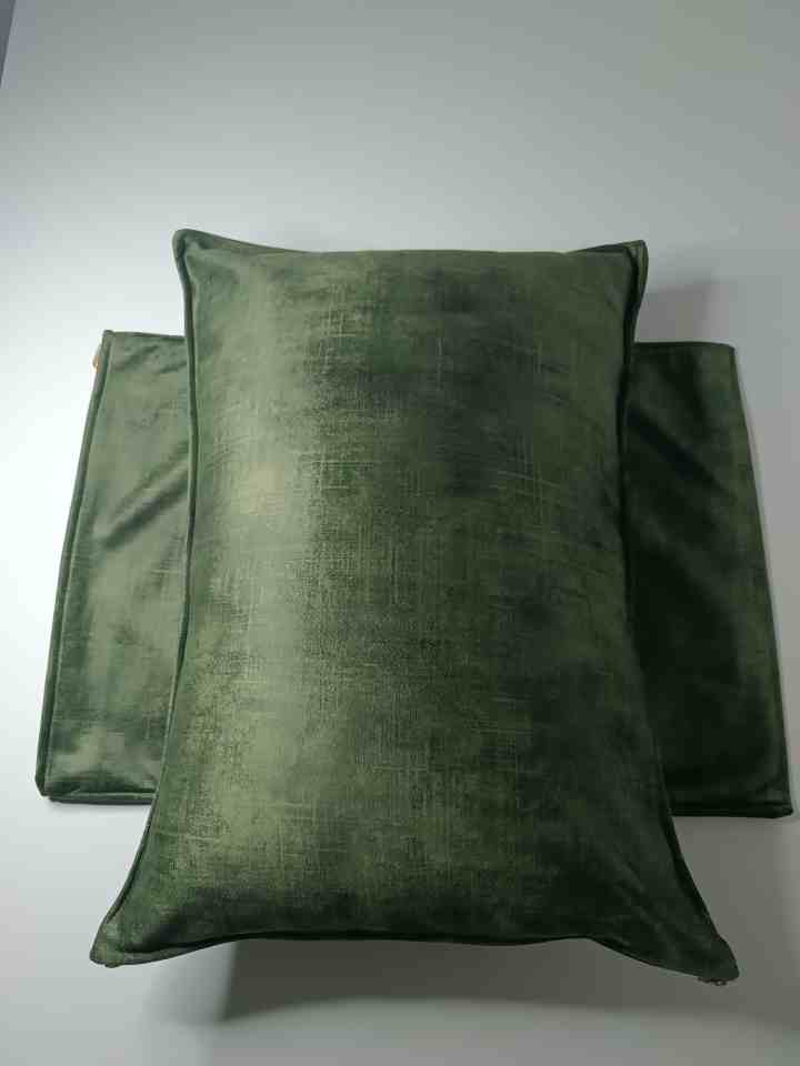 قیمت خرید روبالشتی مخمل سوخته سبز یشمی زیپ دار سایز 50 × 70 سانتی متر + عمده