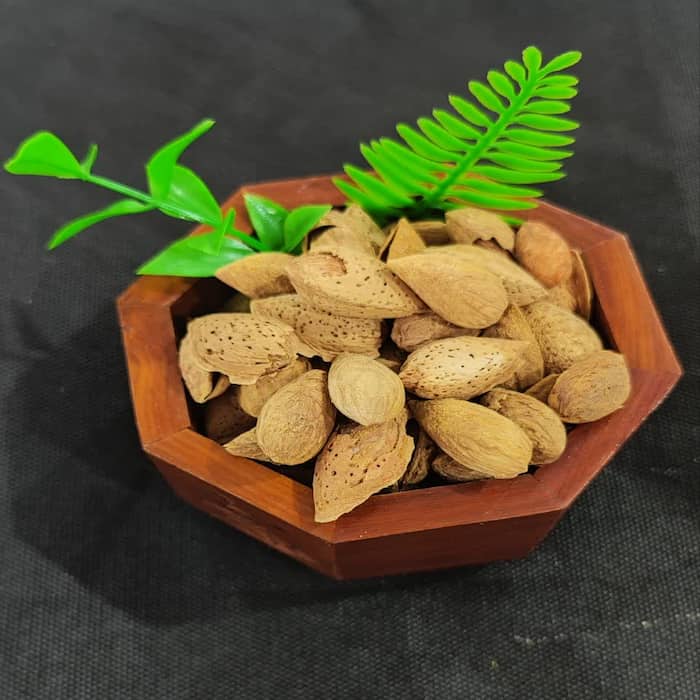خرید و قیمت ویژه بادام لوس مجیدی به صورت عمده