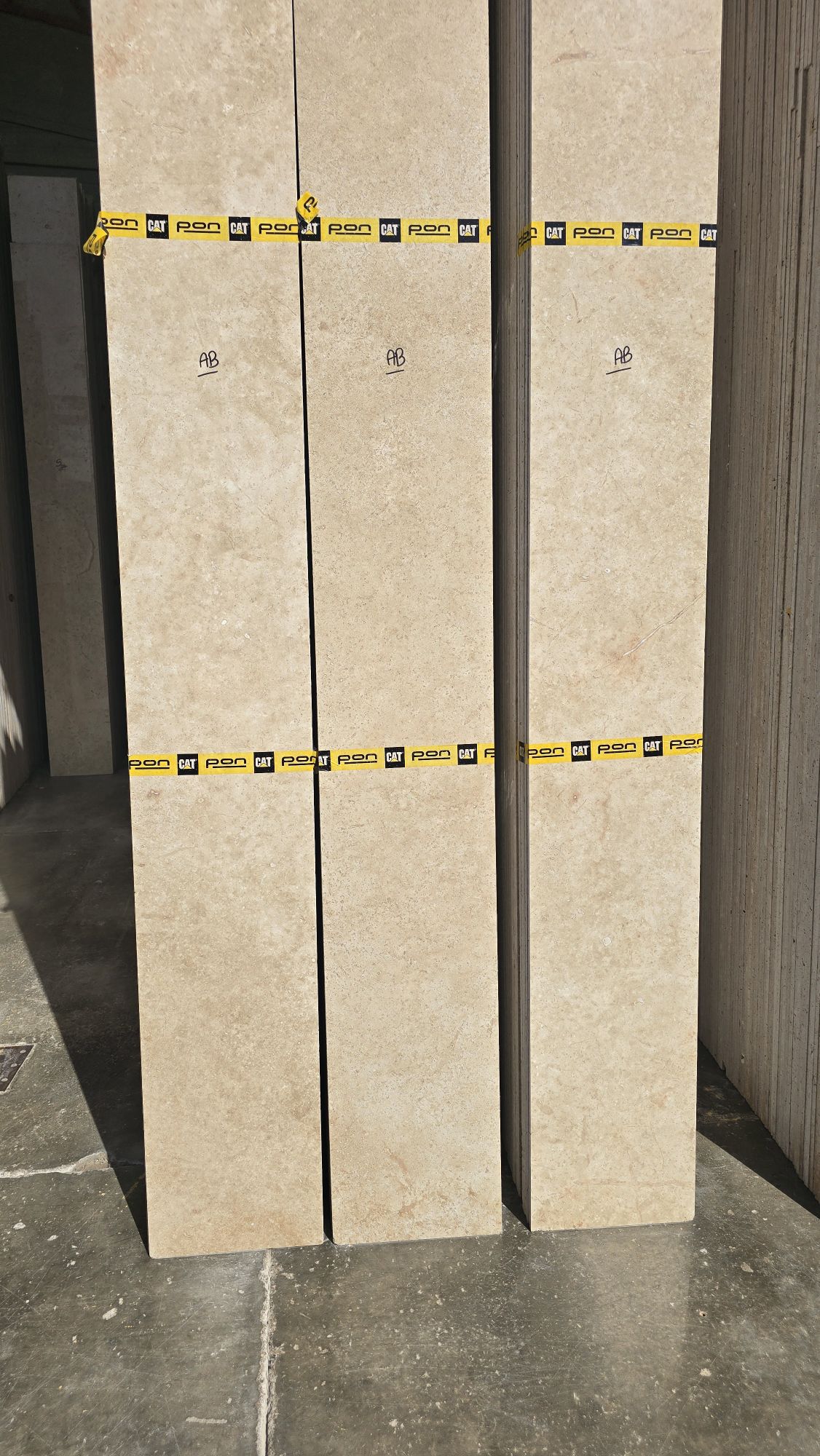 خرید سنگ تراورتن کرم + قیمت فروش استثنایی