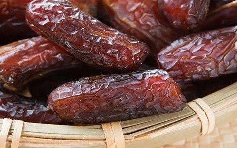قیمت خرید خرما پیارم صادراتی + فروش ویژه