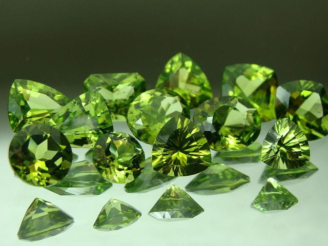 قیمت خرید سنگ زبرجد آفریقا + فروش ویژه