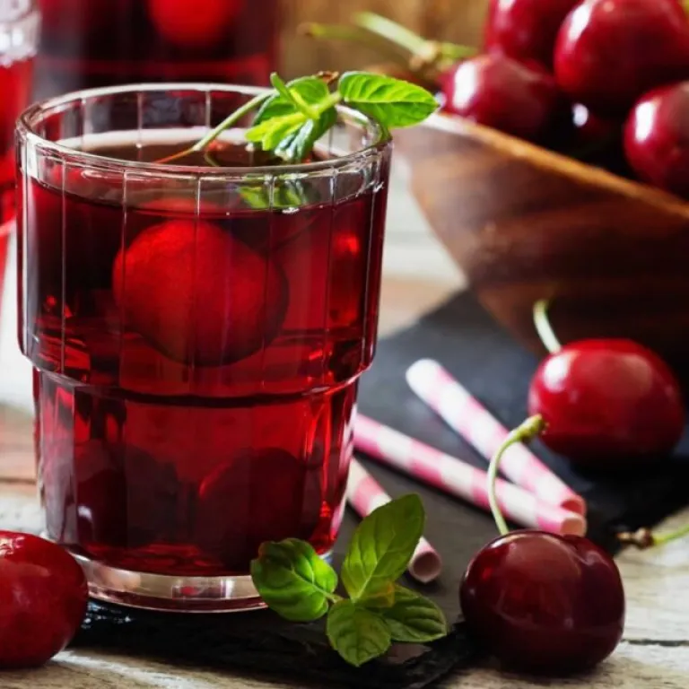 خرید و فروش آبمیوه آلبالو طبیعی + فروش عمده