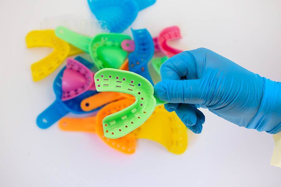 تصویر 1 از خرید و قیمت تری قالب گیری دندان رنگی +  فروش عمده