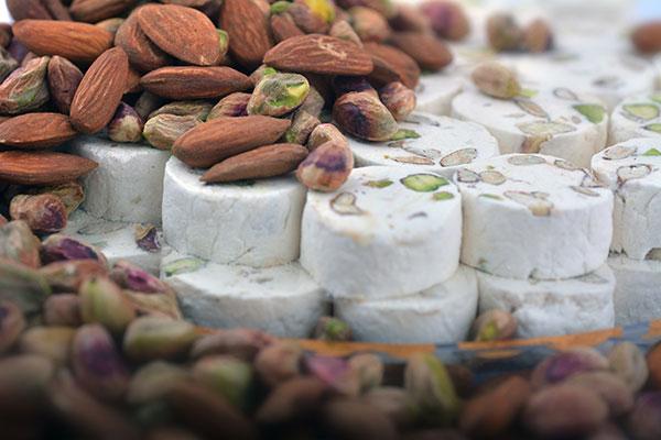خرید گز بادامی زعفرانی + قیمت فروش استثنایی