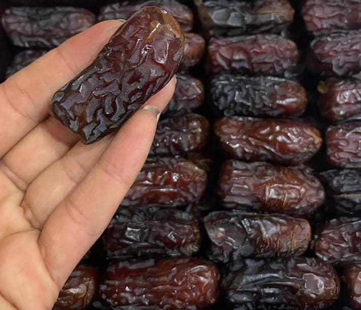 فروش ویژه انواع خرما پیارم + لوکس و خوش طعم