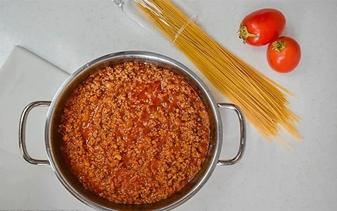 فروش مستقیم از تولیدی کنسرو سس ماکارونی با سویا ۴۰۰ گرم