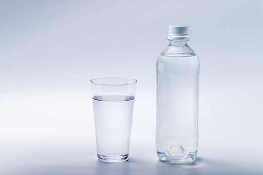 فروش آب معدنی بطری سبز + قیمت خرید به صرفه