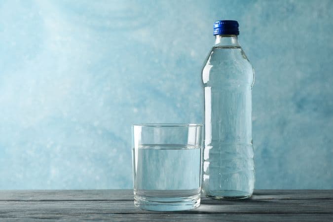 خرید و قیمت آب معدنی بطری مشکی + فروش عمده