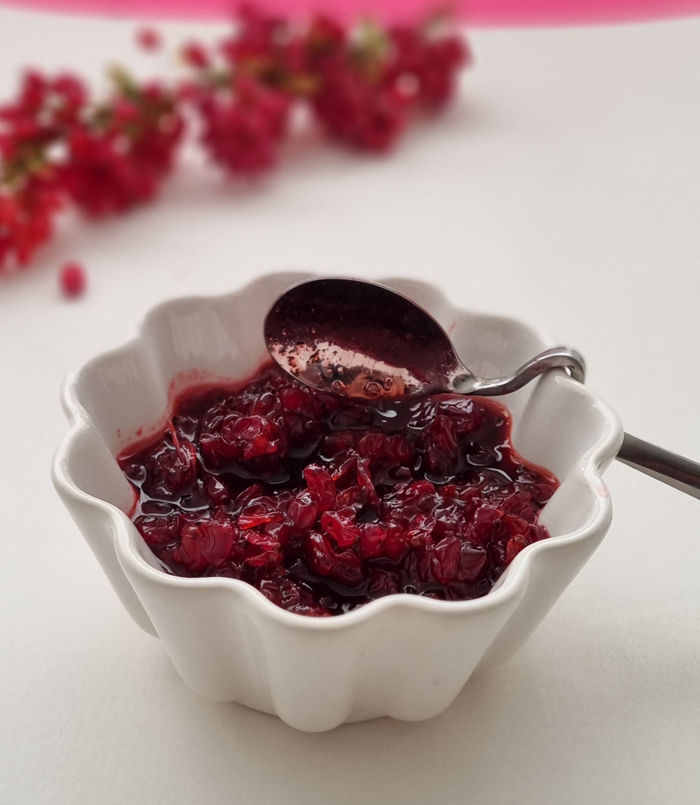 اصیل ترین مربای زرشک بیرجند + فروش عمده