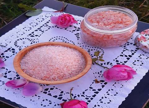 فروش و تولید عمده نمک صورتی صنعتی از معدن