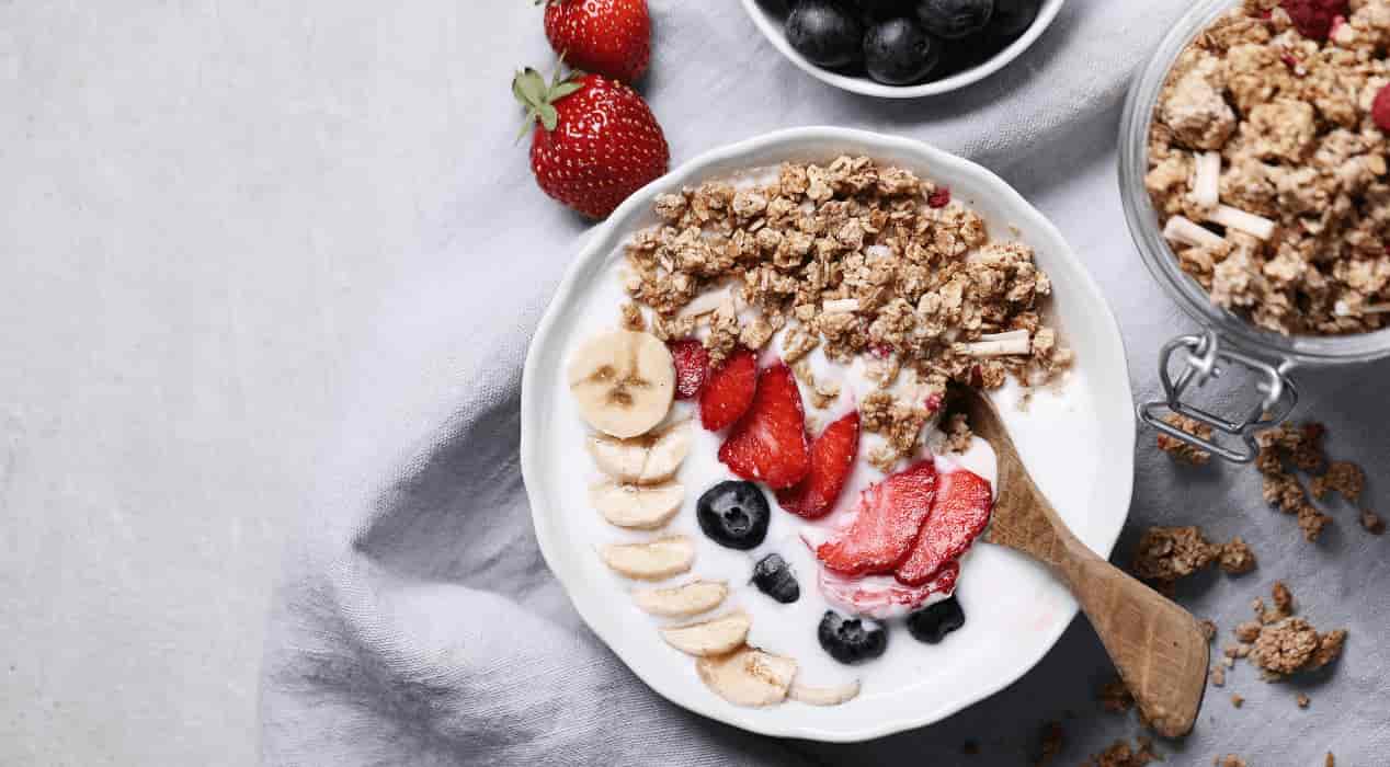 تصویر 1 از خرید گرانولا توت فرنگی + قیمت فروش استثنایی