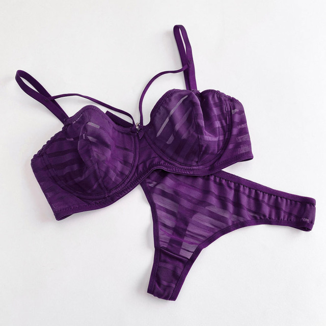 ست شورت و سوتین توری فنردار نوشه پوش رنگ بنفش