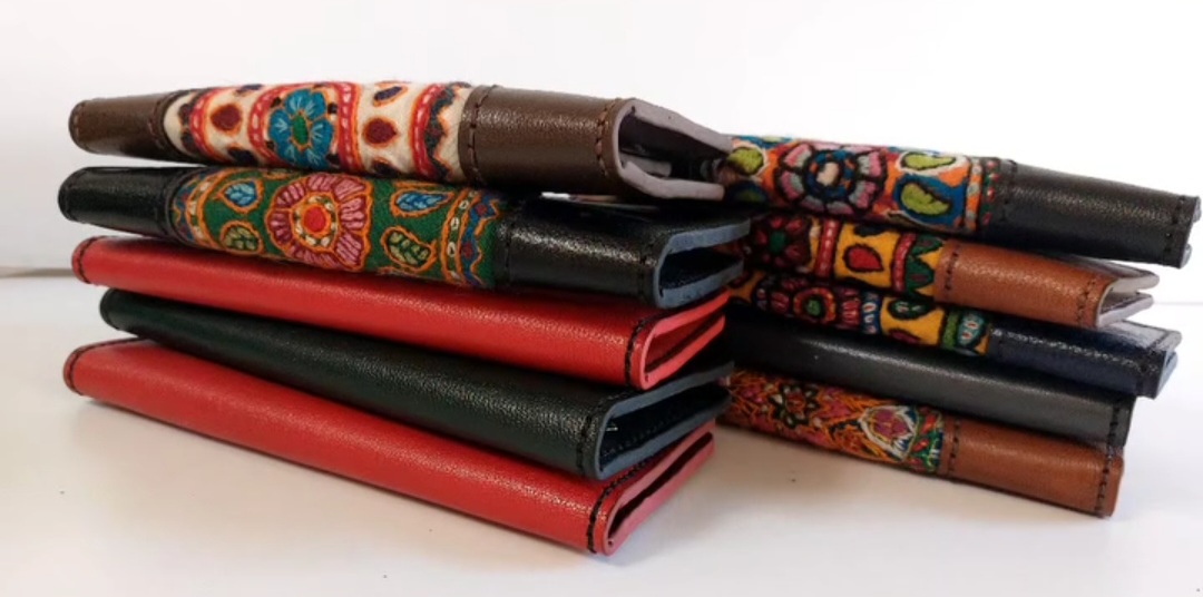 کیف پول زنانه چرم