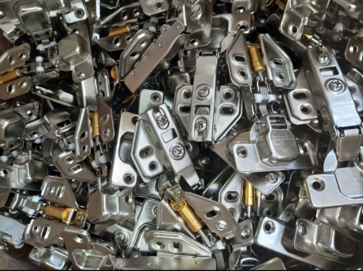 فروش آرام بند درب کابینت در مدل های جدید