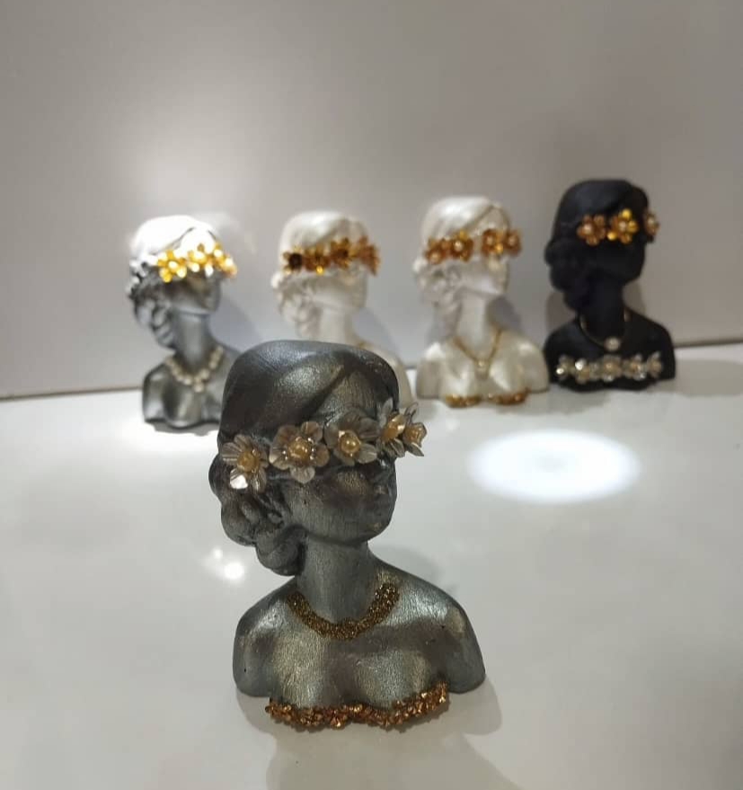 فروش مجسمه دکوری جدید مدل ناتالی با جنس سنگ مصنوعی