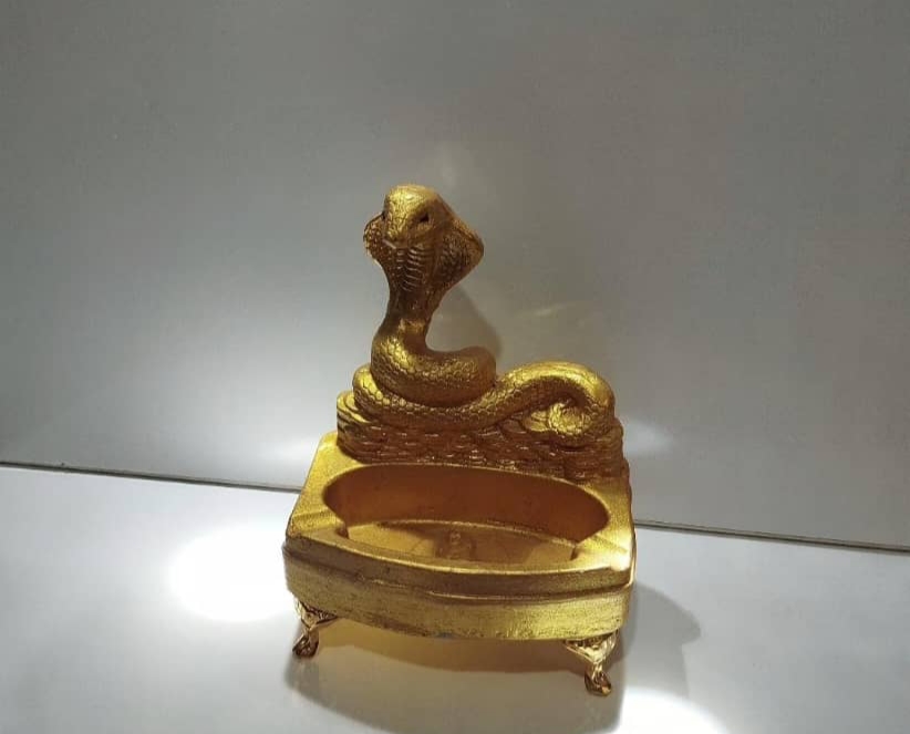 فروش جا سیگاری با سنگ مصنوعی شکل مار کبری