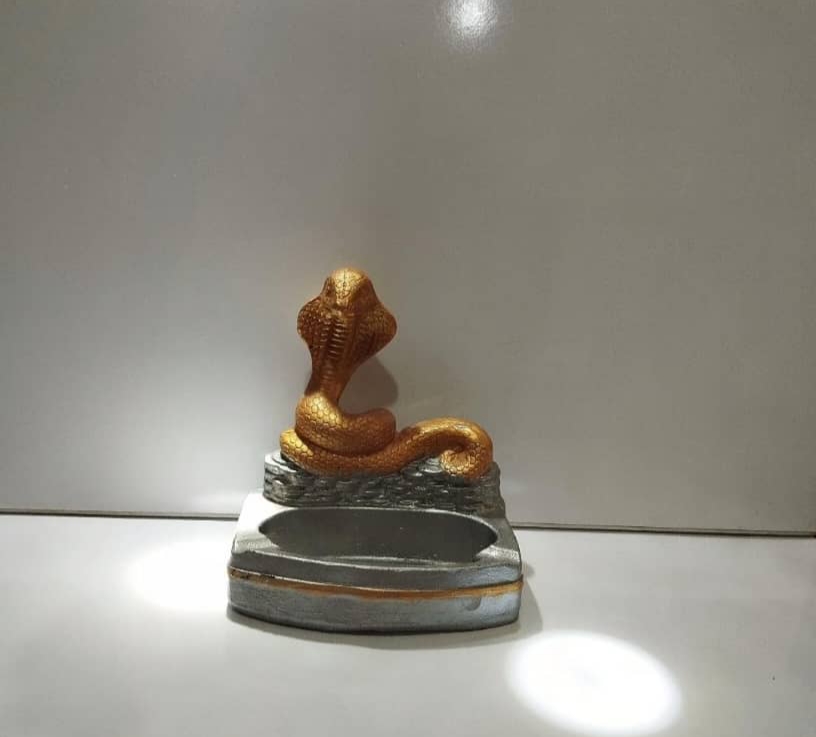 تصویر 3 از فروش جا سیگاری با سنگ مصنوعی شکل مار کبری