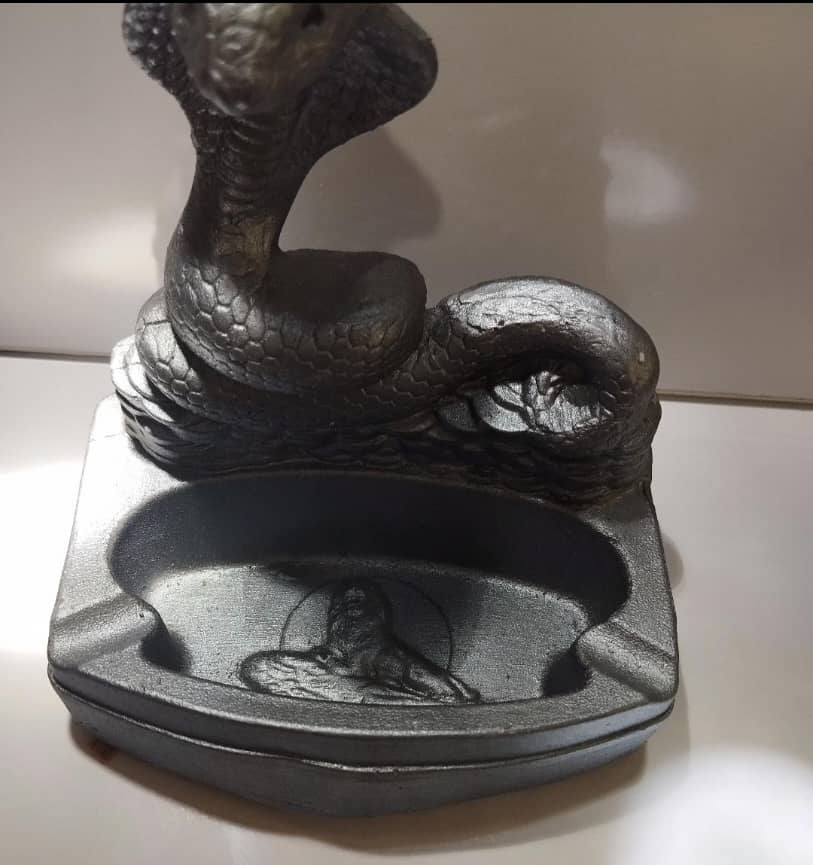 تصویر 2 از فروش جا سیگاری با سنگ مصنوعی شکل مار کبری