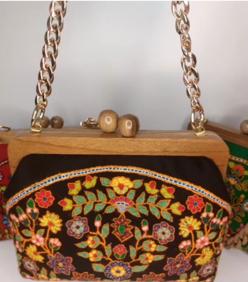 کیف سوزن دوزی کفه چرمی