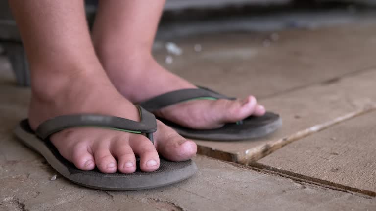 تصویر 1 از قیمت صندل انگشتی بچگانه با کیفیت ارزان + خرید عمده