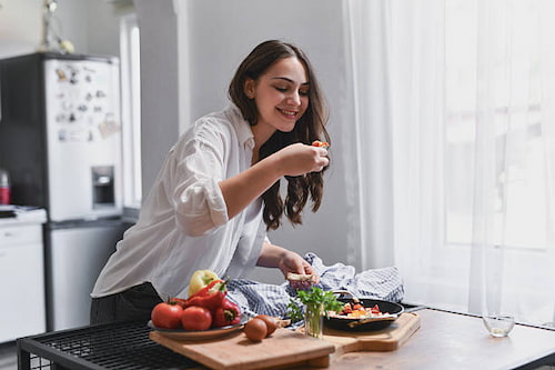 خرید رب گوجه فرنگی تبرک 800 گرمی + قیمت فروش استثنایی